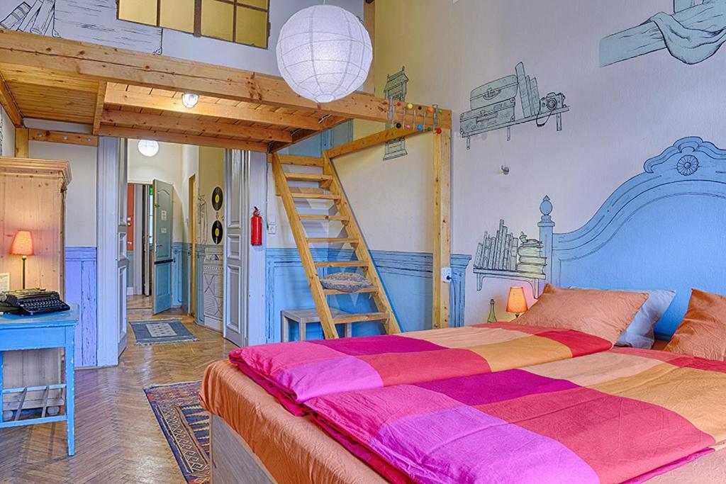 Lavender Circus Hostel, Doubles & Ensuites Будапешт Экстерьер фото